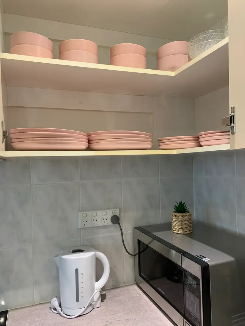 Big house 6 bedrooms, free parking, 2 free dryers