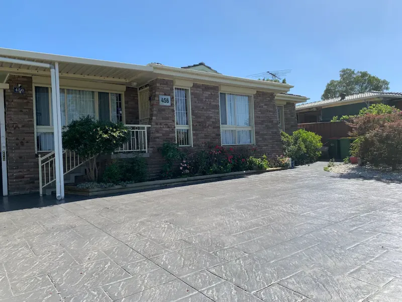 All in 3 Bedrooms,Fairfield West, free dryer