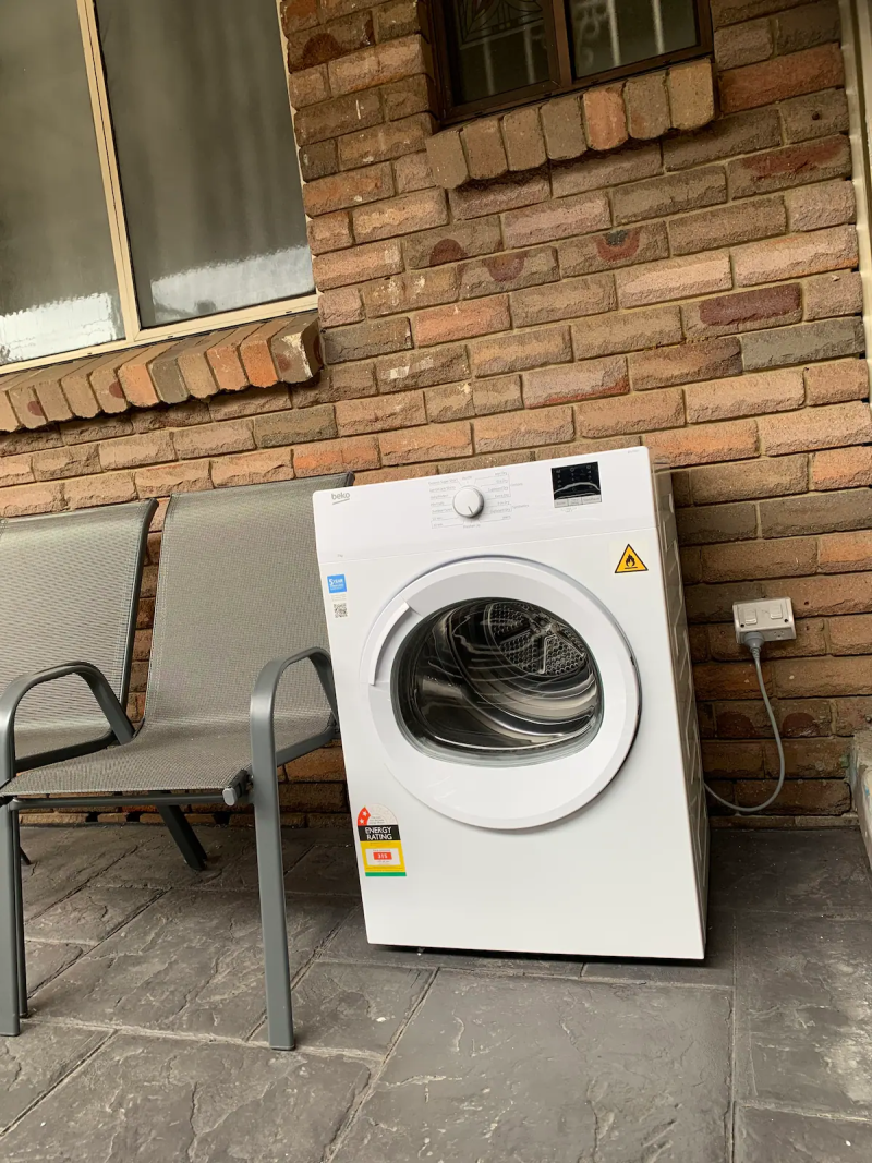 All in 3 Bedrooms,Fairfield West, free dryer